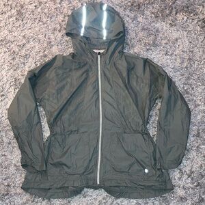 Athleta passport Green / olive Hooded  lightweight packable Jacket reflective SM